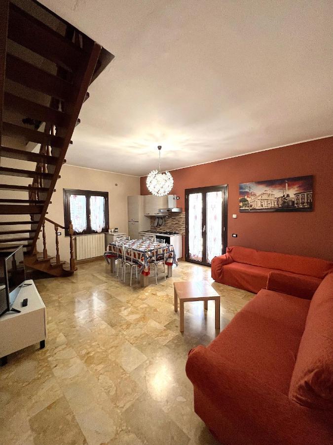 Casa Vacanze Volpe Dell'Etna Nicolosi Zewnętrze zdjęcie